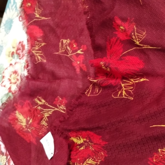 J Crew Scraf - Picture 6 of 8